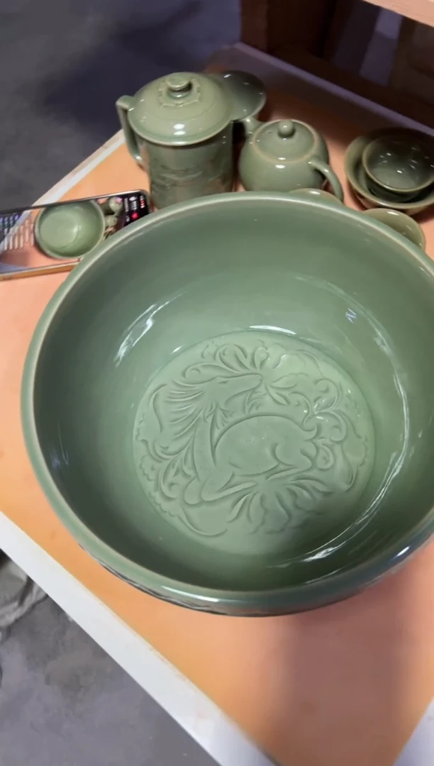 耀州窑灵芝卧鹿大面盆（聚宝盆）
