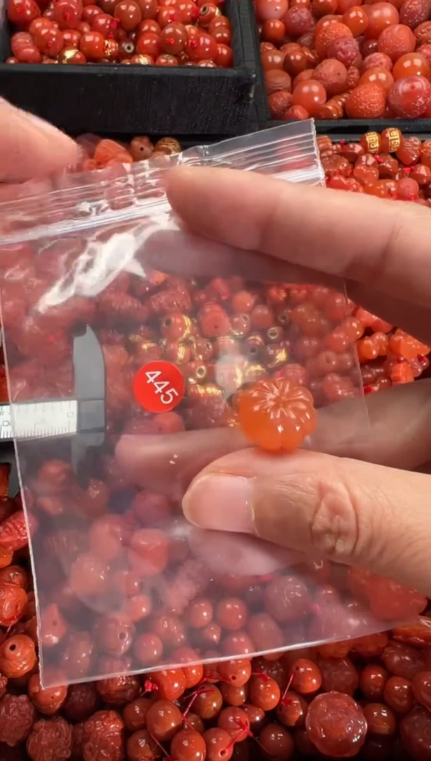 【闪购商品】南红玛瑙颈饰未镶嵌1