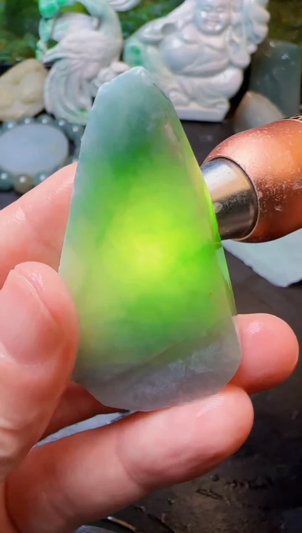 翡翠未镶嵌颈饰天然缅甸A货翡翠249