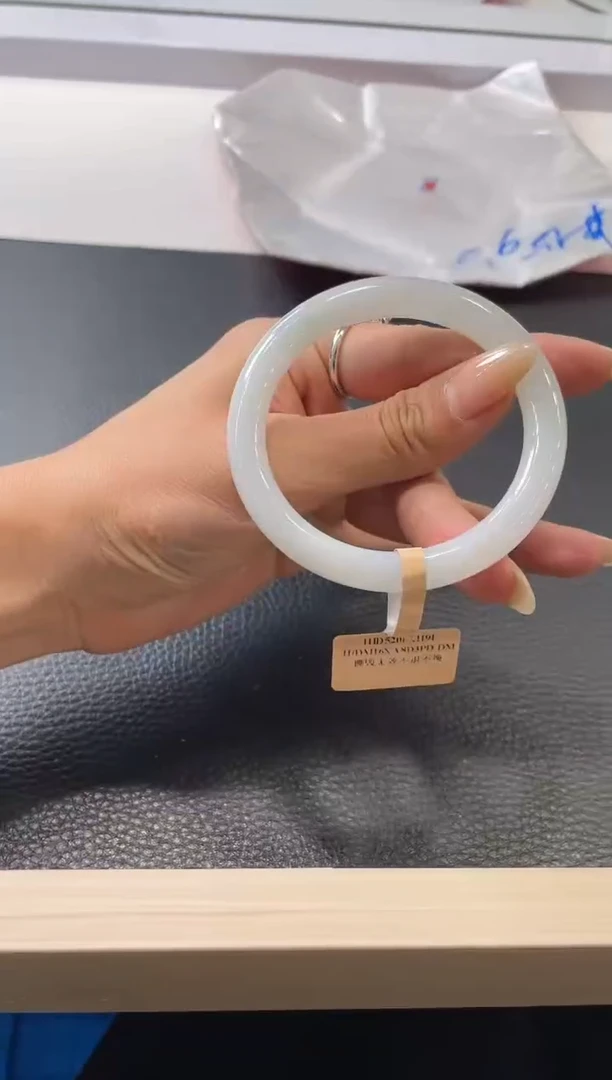 【闪购商品】翡翠手镯未镶嵌手镯