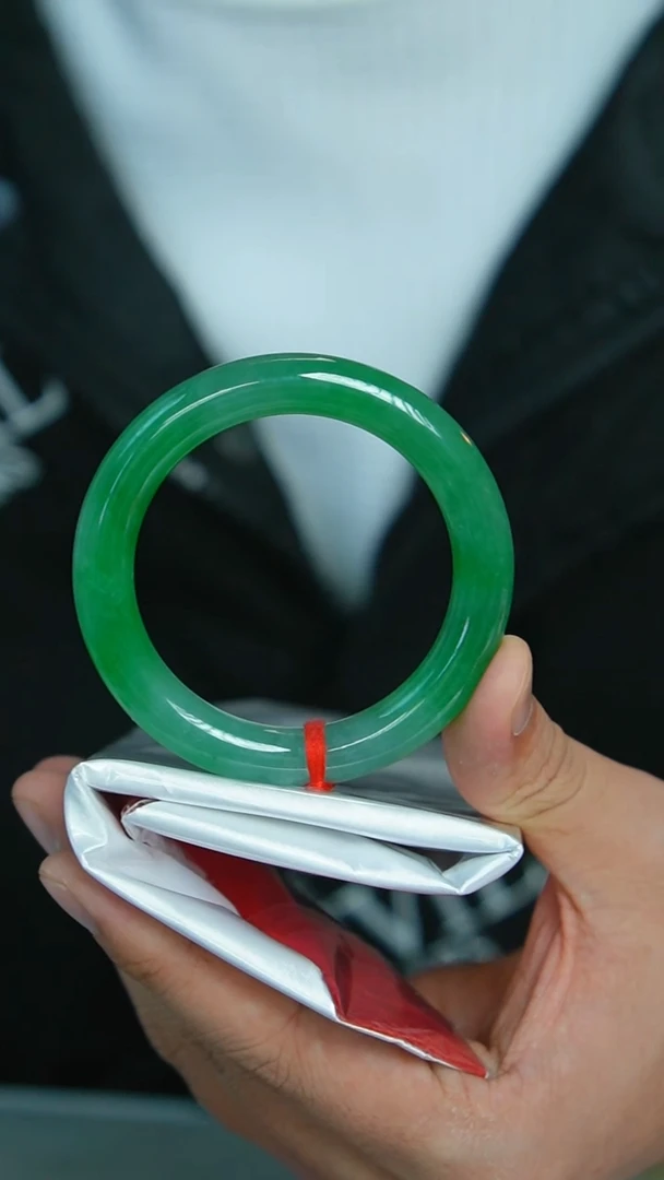 【闪购商品】翡翠手镯未镶嵌A货圈口54手镯GG/1