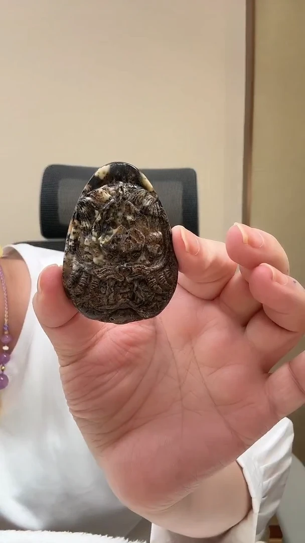 琥珀颈饰未镶嵌吊坠