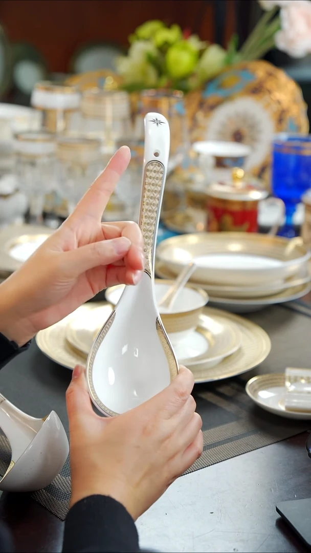 瓷片大勺1个  福利价