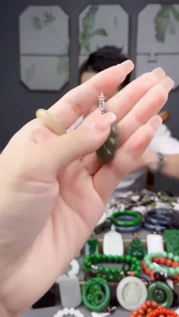 颈饰未镶嵌和田玉 多样性发货拍一单发一个