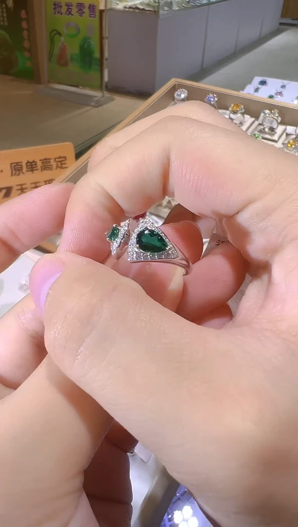 非金属无开播福利566银镶培育宝石戒指