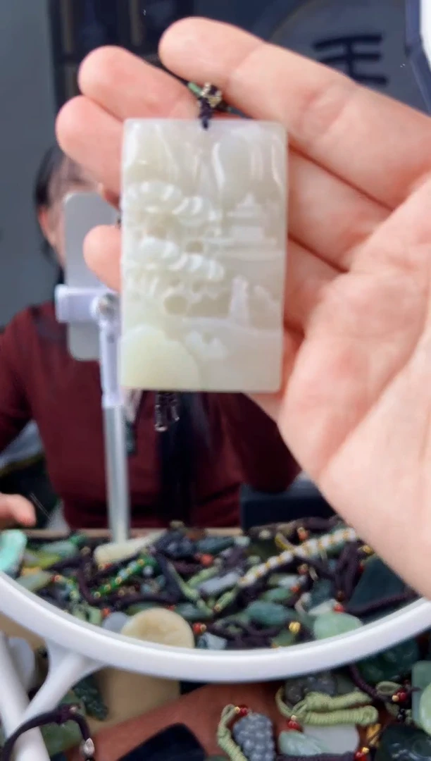 颈饰未镶嵌和田玉拍一发一，多样性发货