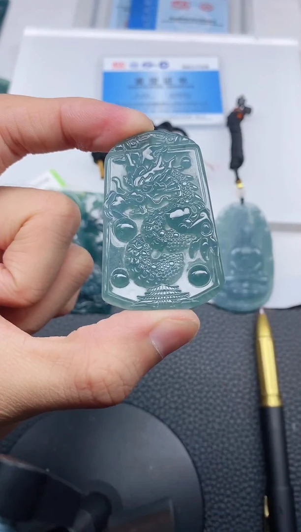 颈饰未镶嵌翡翠1