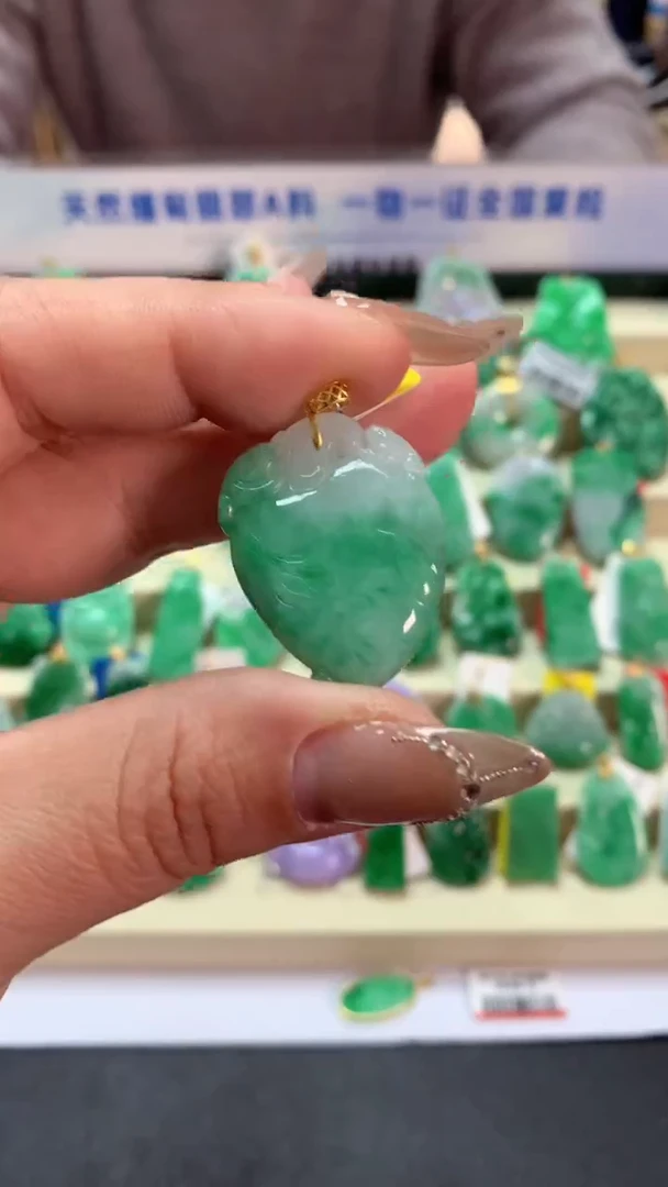 【闪购商品】翡翠吊坠(不含链)18K金镶嵌挂件