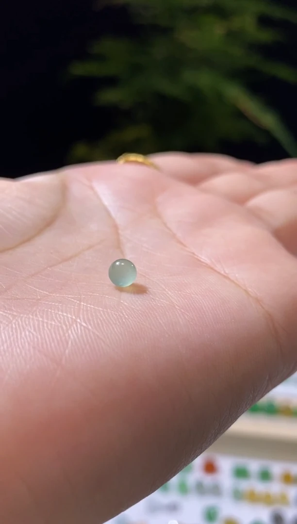 未镶嵌定制翡翠卡4.3珠珠 福利不退不换