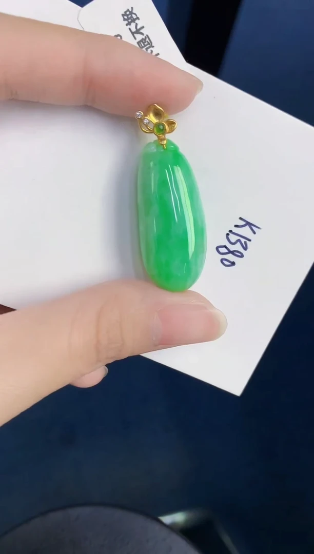 颈饰未镶嵌翡翠天然翡翠缅甸A货