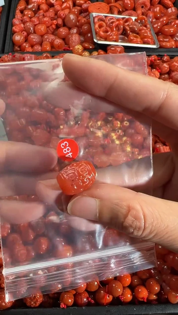 【闪购商品】南红玛瑙颈饰未镶嵌1