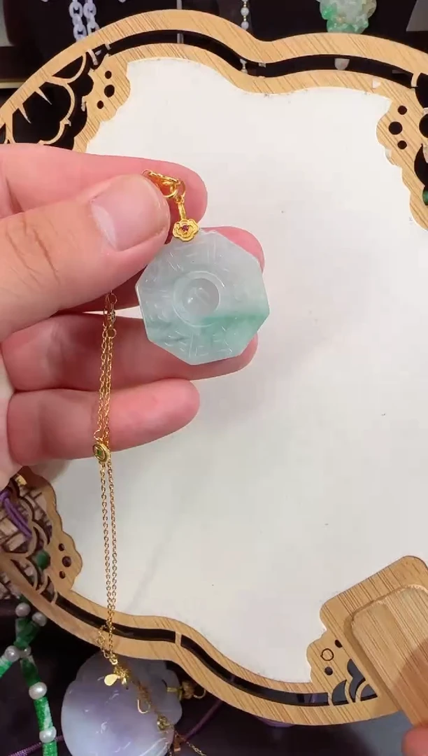【闪购商品】翡翠颈饰未镶嵌拍照