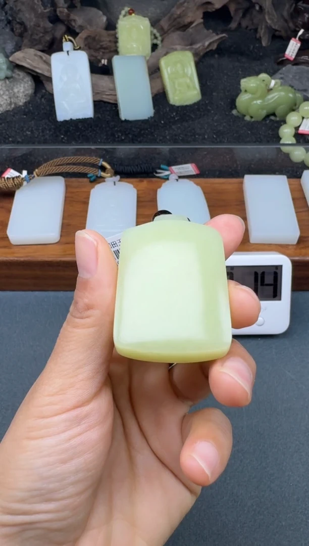 颈饰未镶嵌和田玉2