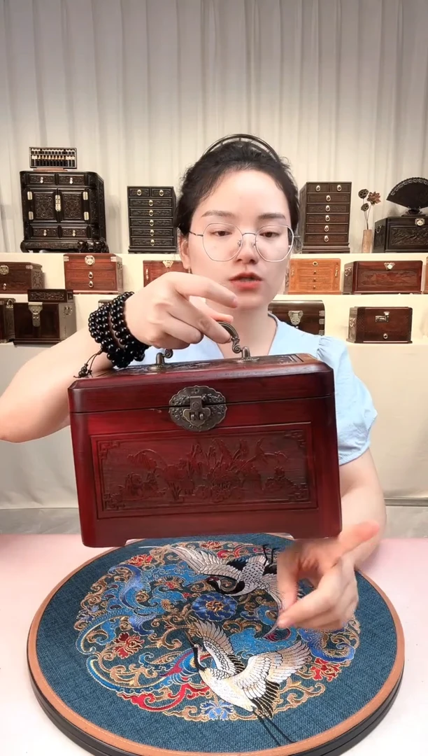 紫檀木类成套家具龙凤呈祥手提