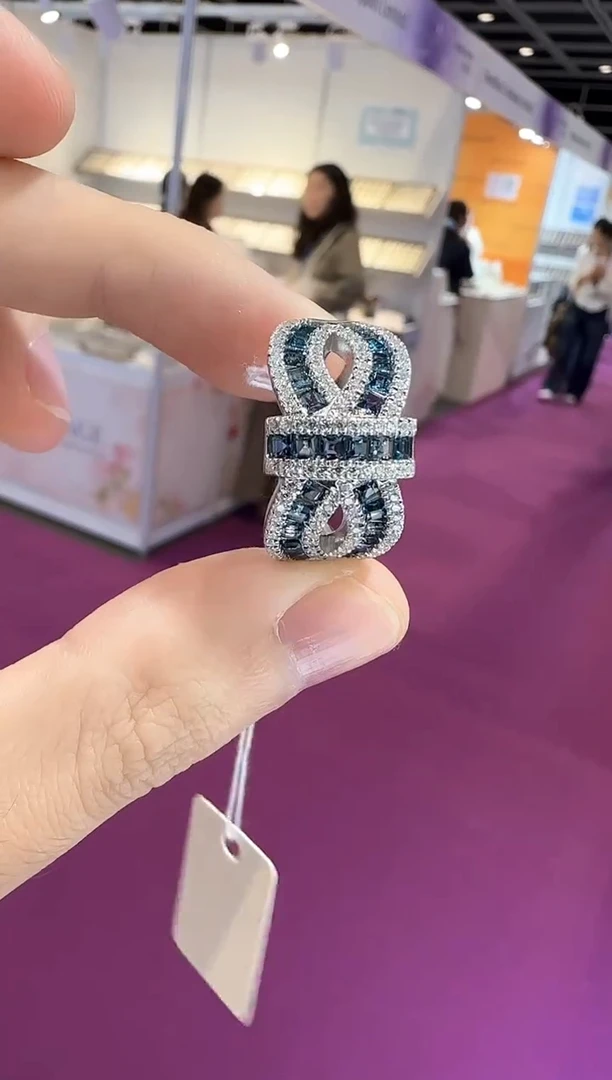 银S925镶嵌戒指托帕石伦敦蓝排戒