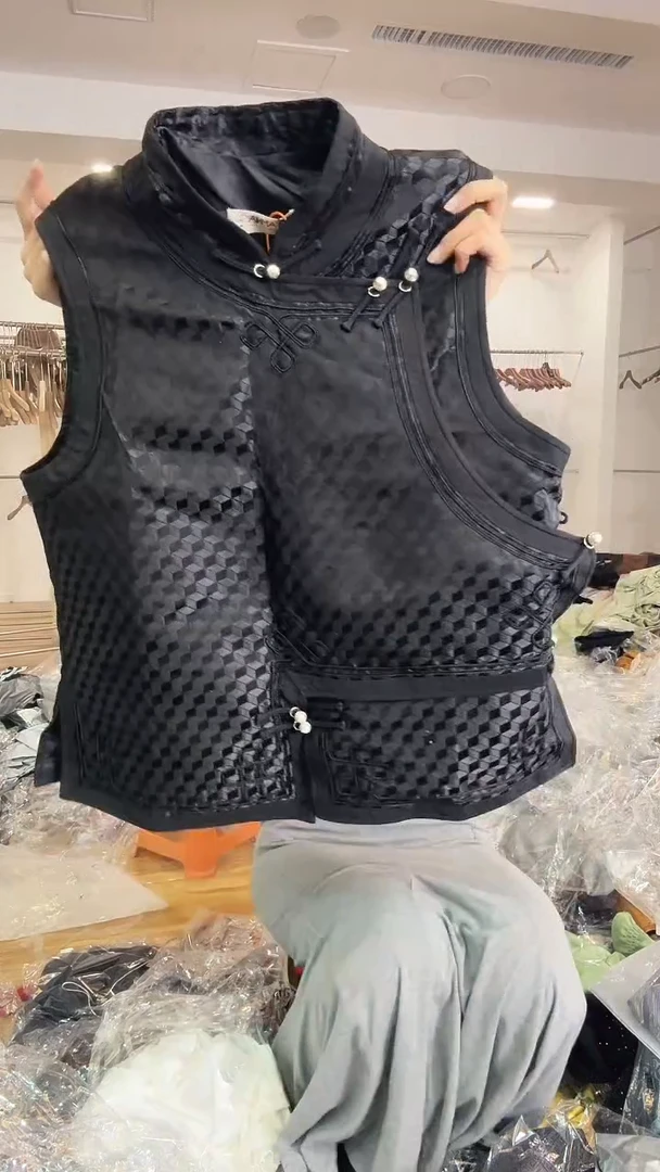 男士   马甲     180码