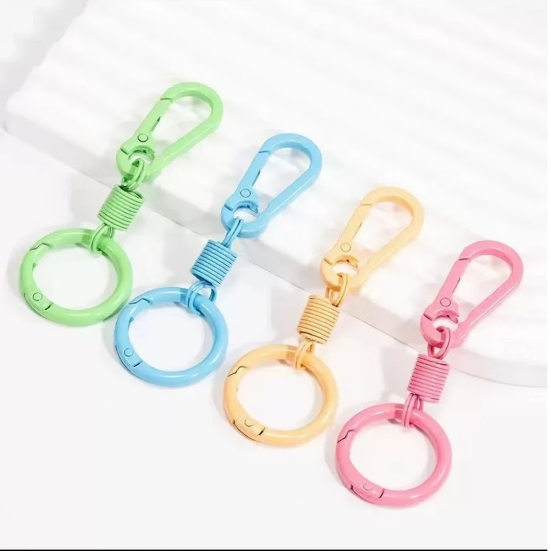 到手2个！多彩弹簧钥匙扣挂件弹簧防丢夹防丢挂扣汽车锁匙扣登山扣