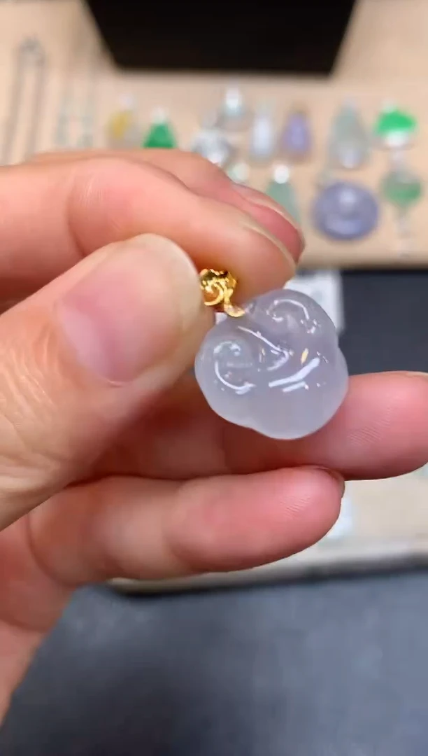 颈饰18K金镶嵌翡翠如意【无服务费