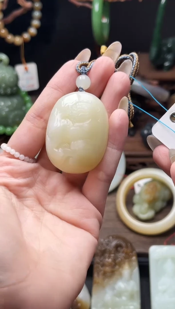 和田玉未镶嵌吊坠(不含链)且末迪克兰带糖 时来运转9010681