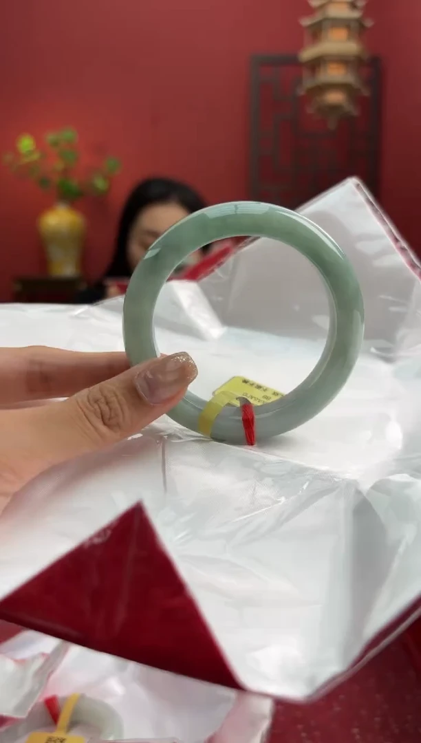 未镶嵌手镯翡翠翡翠手镯2