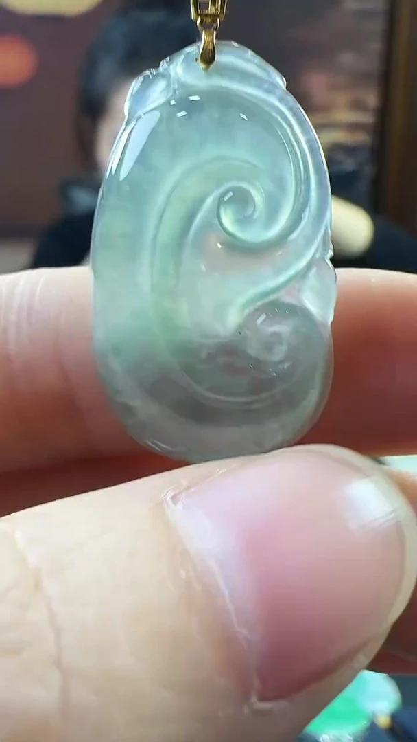 18K金镶嵌挂件翡翠如意不含链