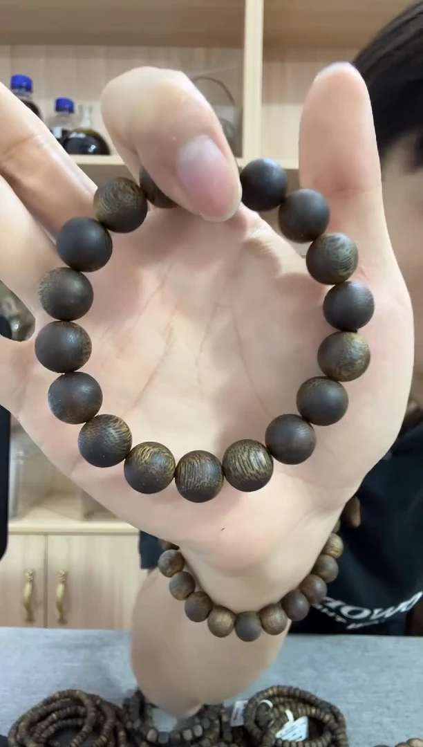 手串沉香1.2圆珠单圈13克+ 多样性发其一