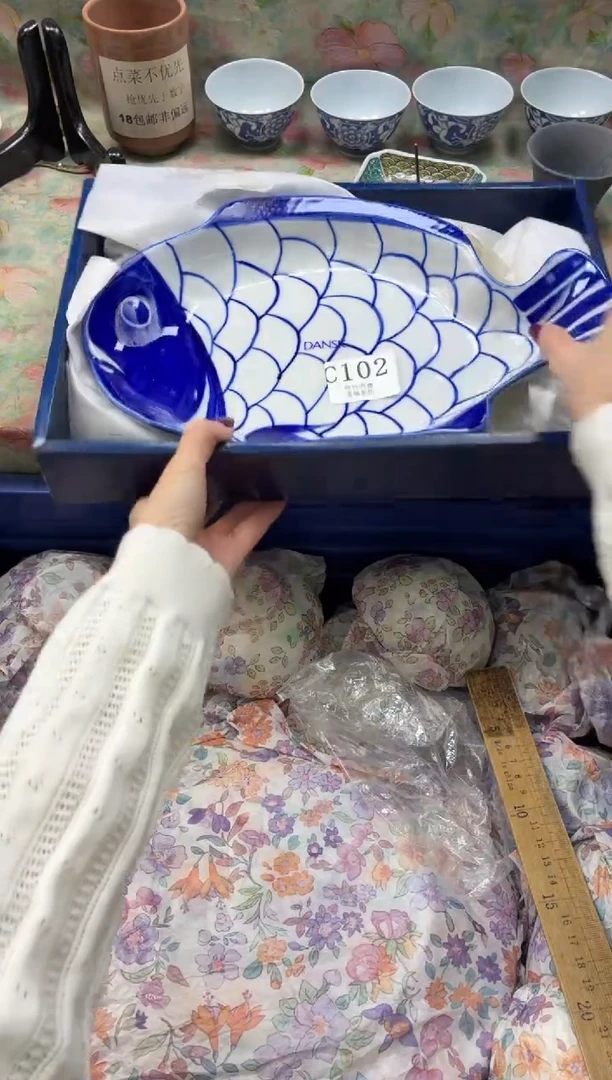 瓷片小*娘       C102*