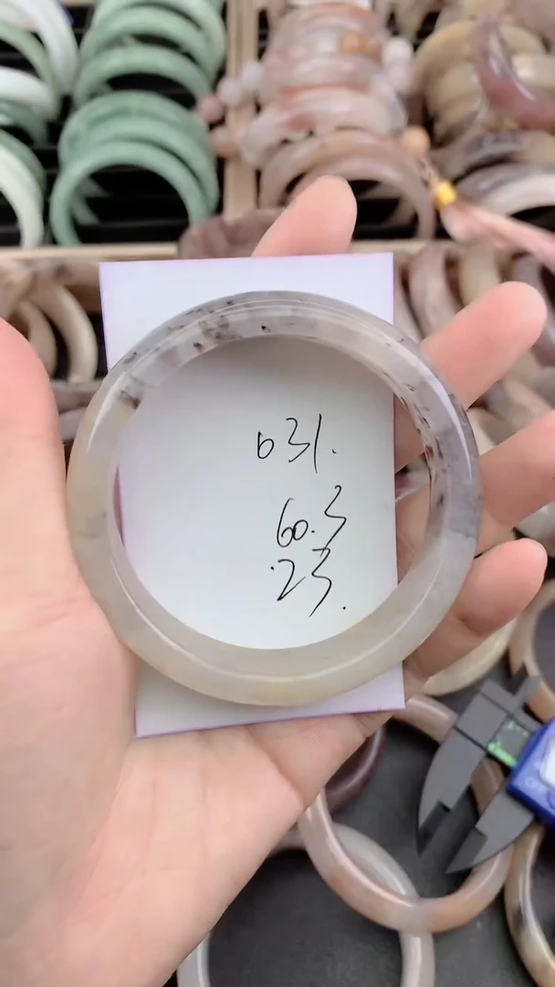 未镶嵌手镯石英质玉031