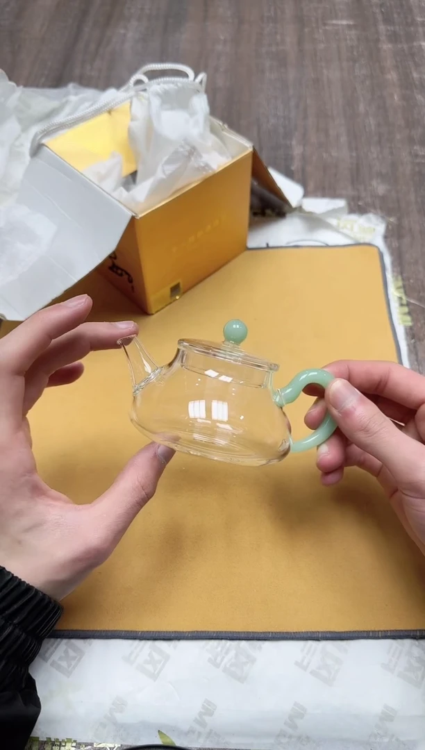 【闪购商品】其他风谜小幸壶浅玉色