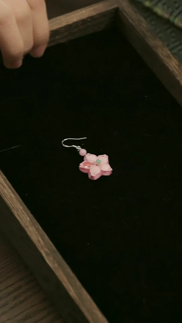 刺绣湘传礼盘扣发夹