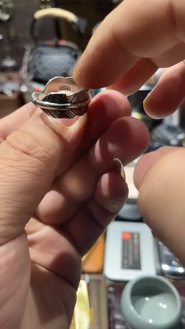 瓷片闪购商品 如图所示