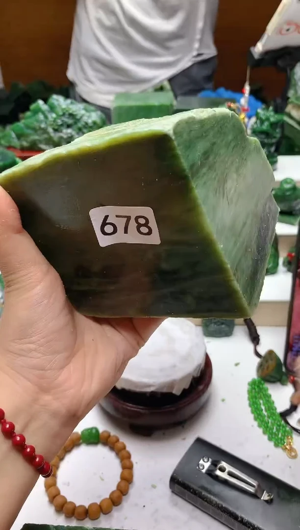 未镶嵌和田玉（碧玉）珠宝半成品1