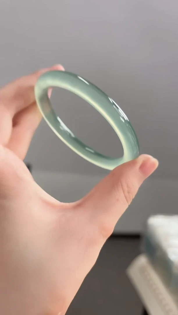 玛瑙/玉髓手镯未镶嵌54圈