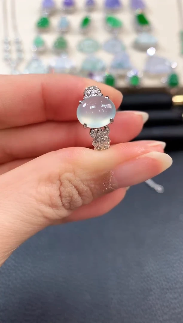 【闪购商品】翡翠戒指18K金镶嵌b41