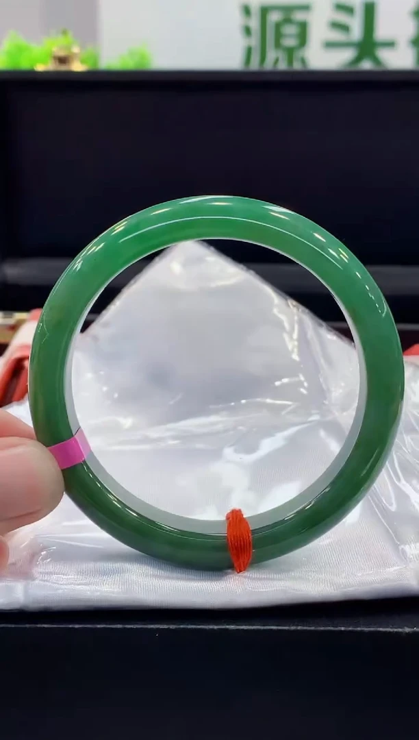 未镶嵌手镯翡翠翡翠手镯