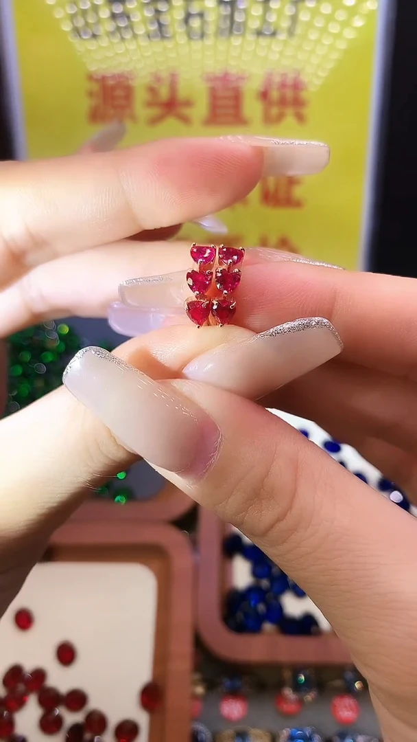 耳饰银S925镶嵌红宝石........