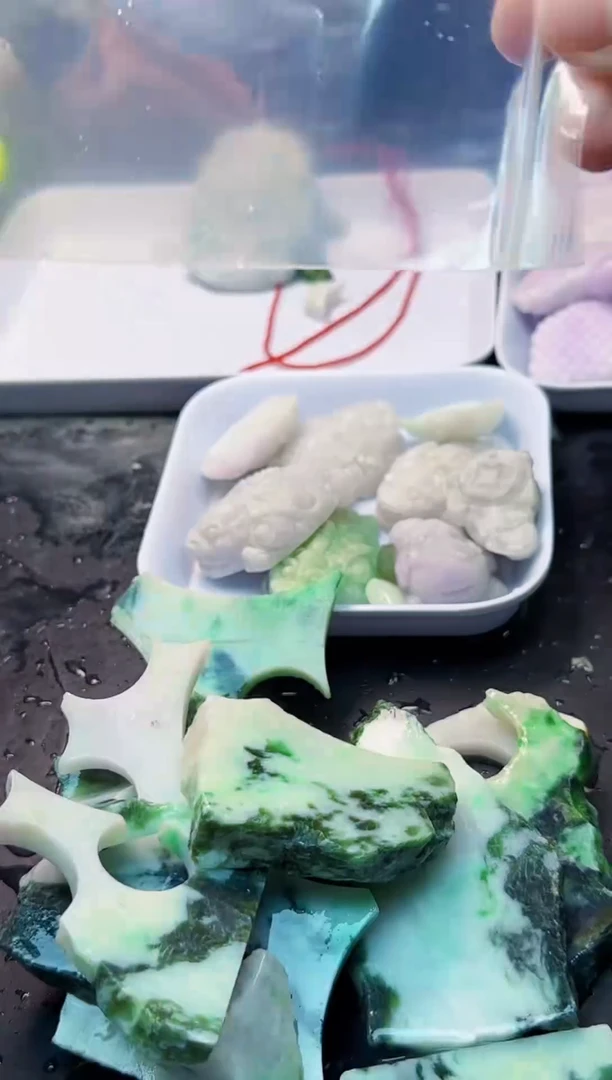 配石翡翠天*人260天然A货翡翠