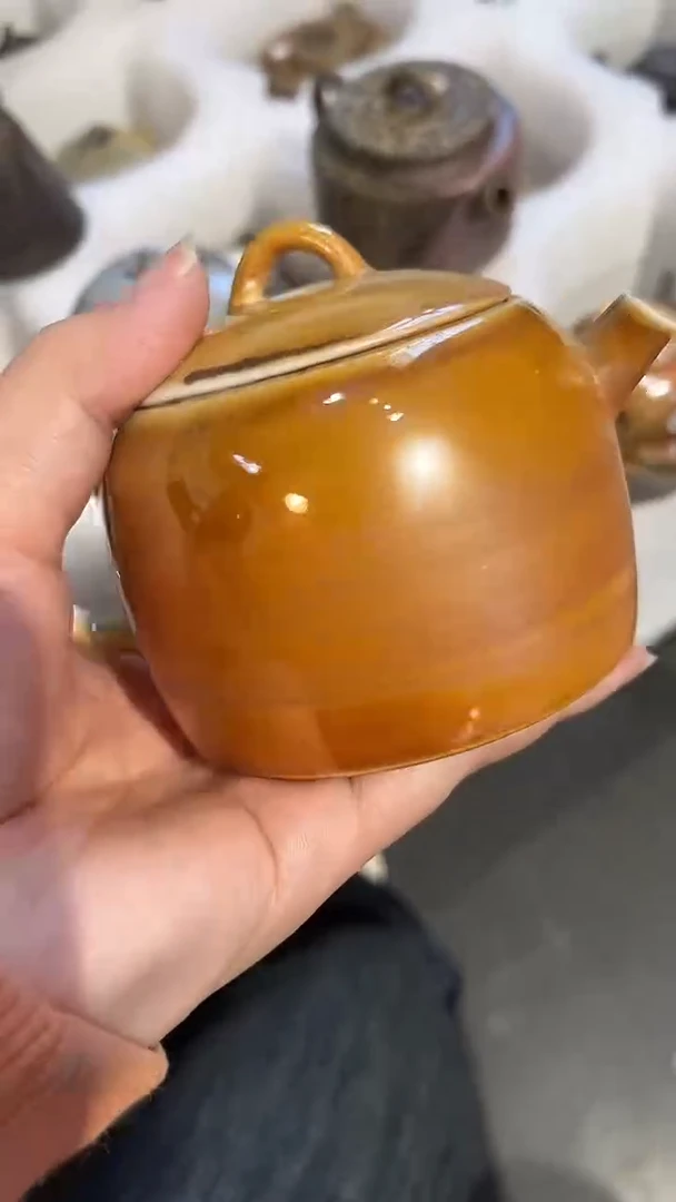 壶270号容量180ML中白泥