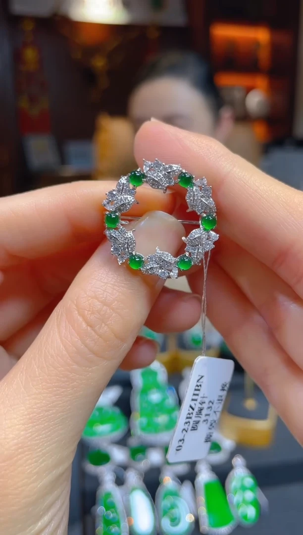 【闪购商品】翡翠颈饰银S925镶嵌天然A货翡翠胸针000