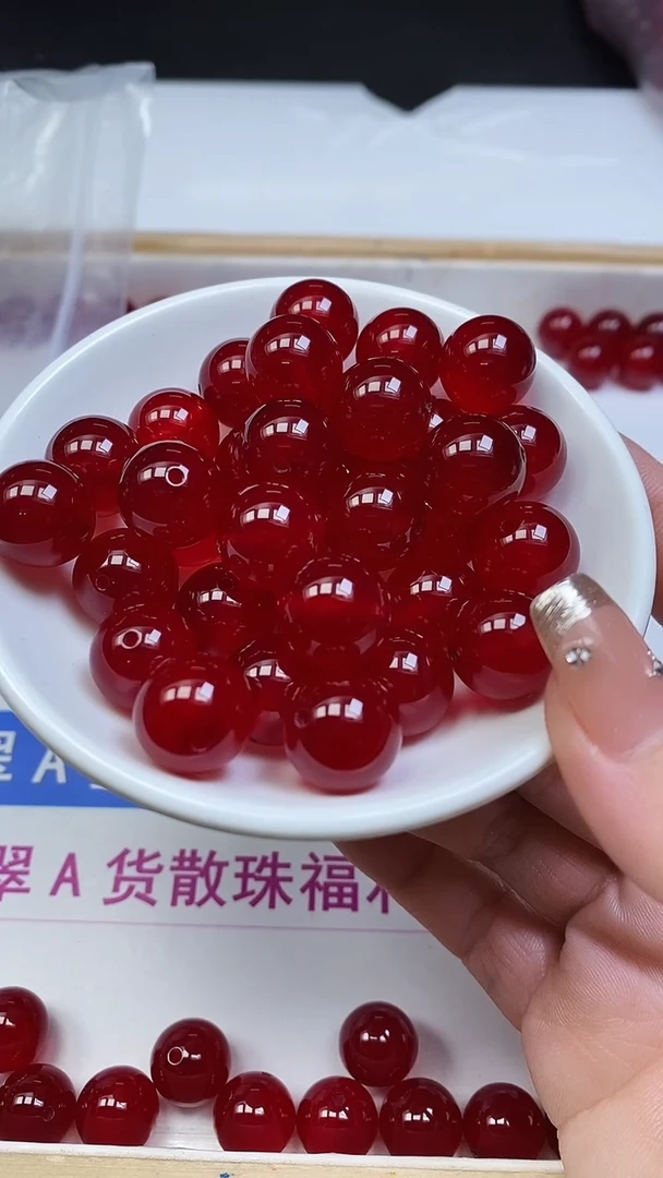 未镶嵌玛瑙手饰B560 缅甸鸽血红14mm2个9.9元