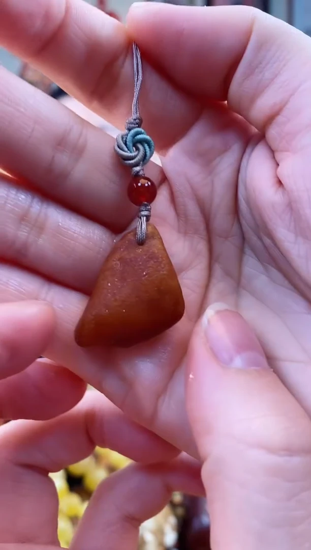 【闪购商品】琥珀颈饰未镶嵌挂件