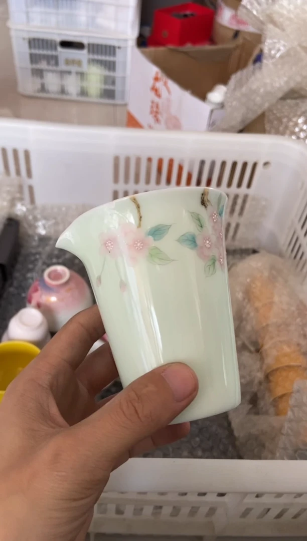 无运费险有瑕疵的摄影的产品有使用过的痕迹有点脏介意勿拍