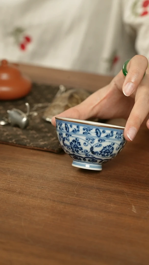 青花缠枝莲单杯.