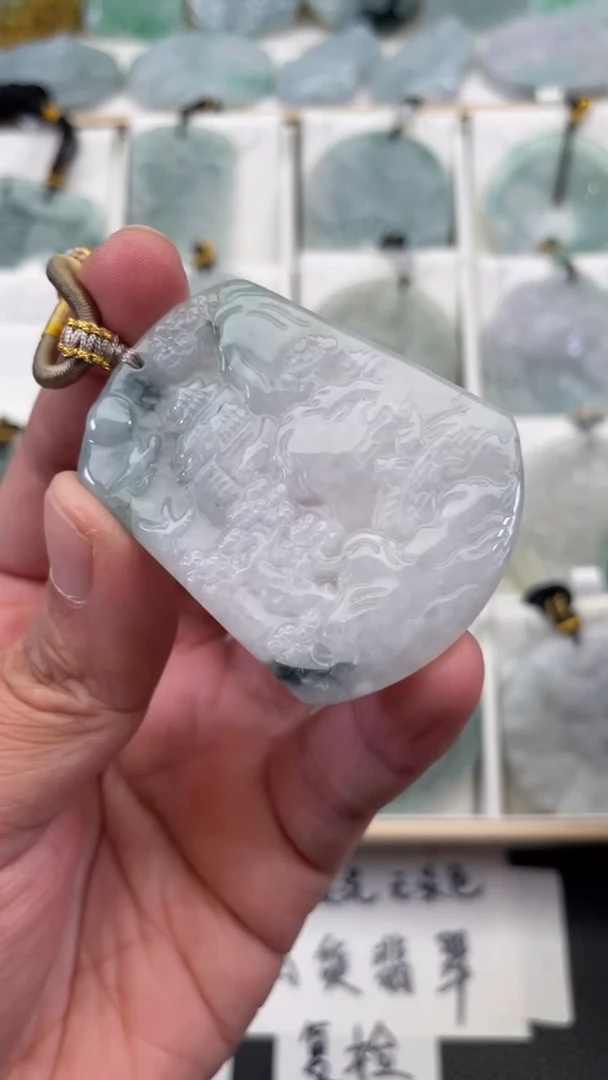 颈饰未镶嵌翡翠天然缅甸翡翠A货319