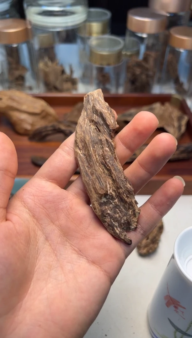 木淳**和柬埔寨贡布香材6.3克