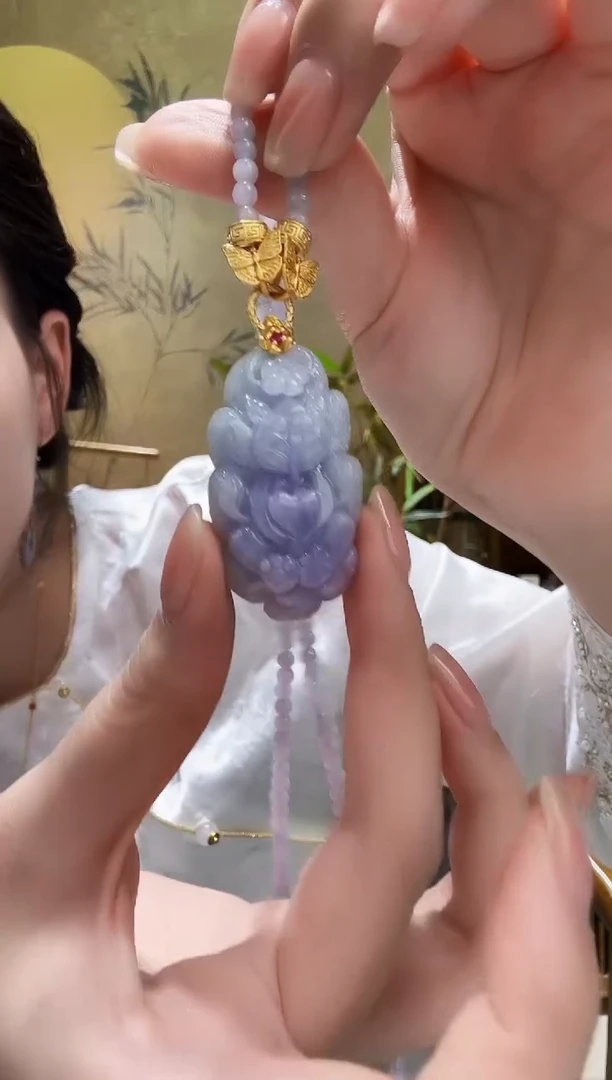 颈饰未镶嵌翡翠吊坠