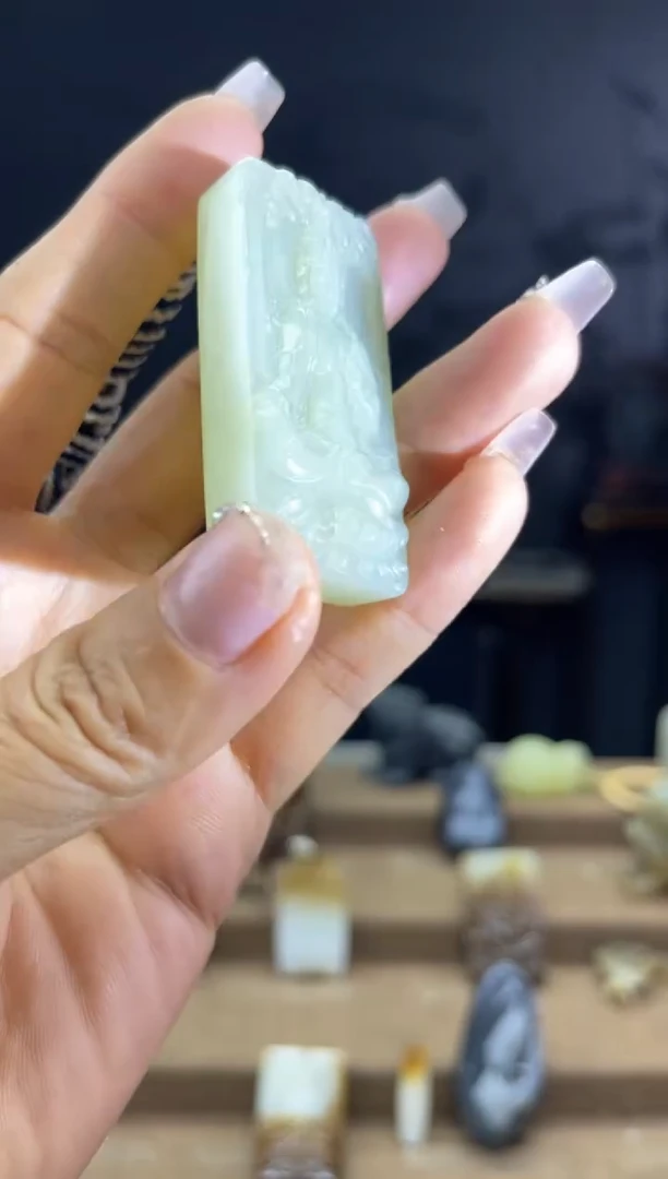 颈饰未镶嵌和田玉1