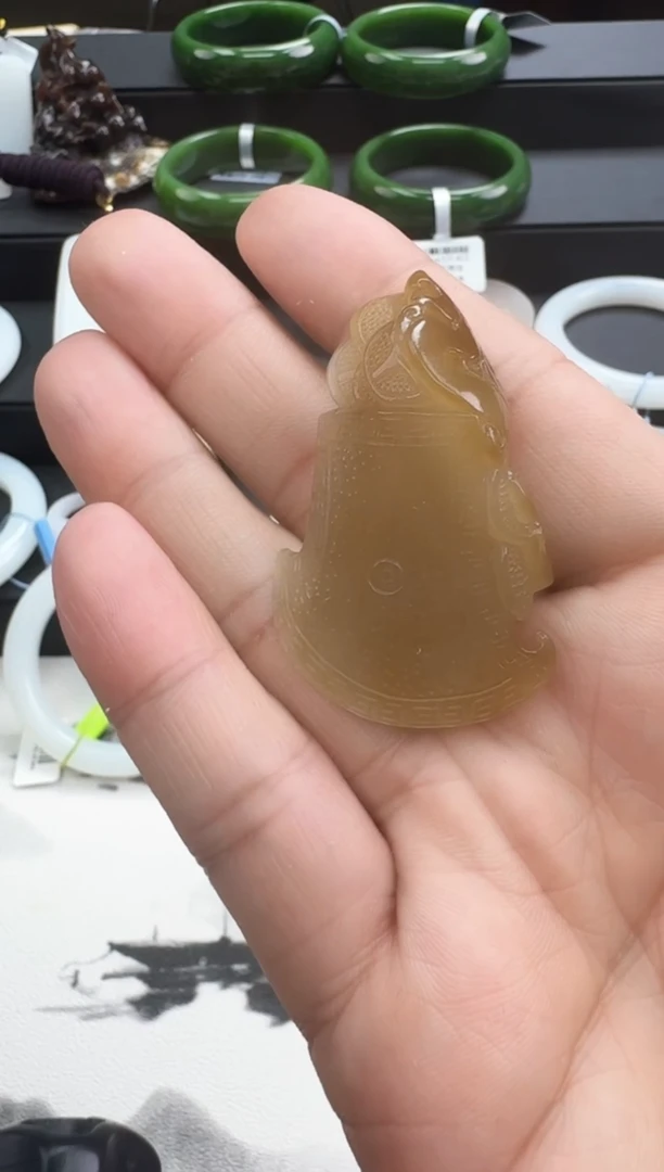 吊坠(赠链)未镶嵌和田玉和田玉吊坠