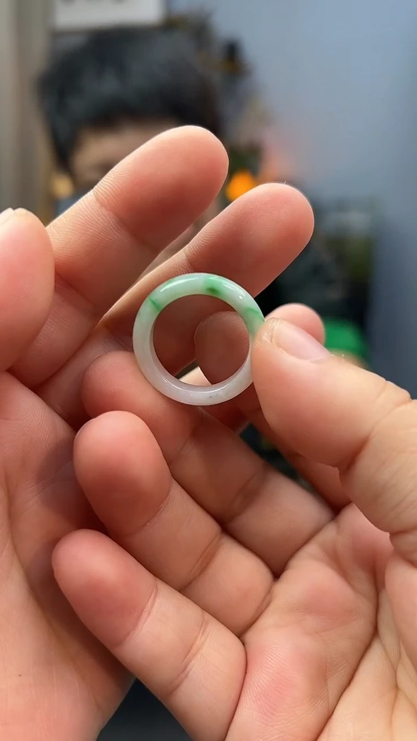 翡翠戒圈未镶嵌戒圈