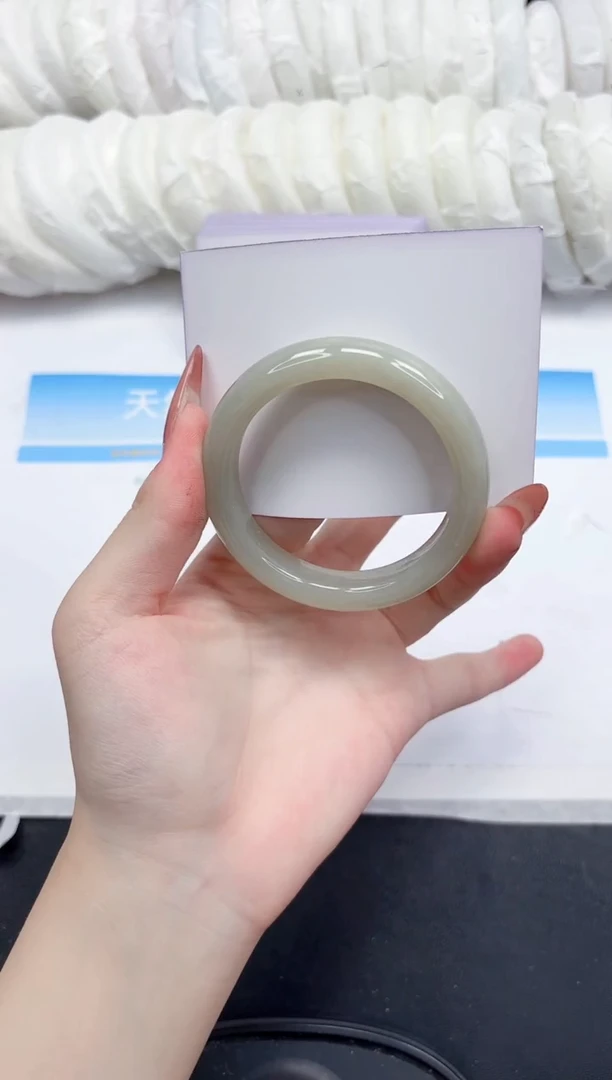 和田玉手镯未镶嵌83-56